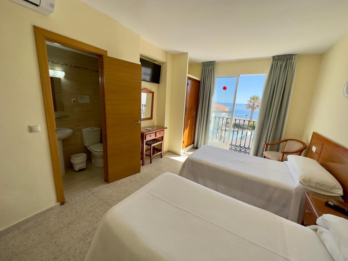 Hotel Cabello توريمولينوس المظهر الخارجي الصورة