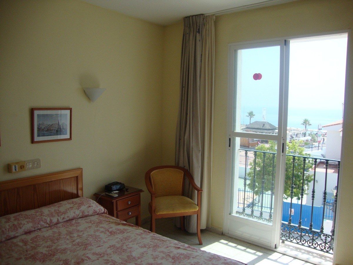 Hotel Cabello توريمولينوس المظهر الخارجي الصورة