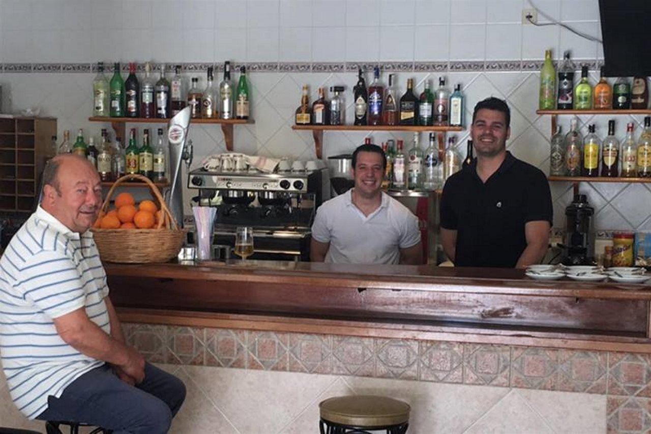 Hotel Cabello توريمولينوس المظهر الخارجي الصورة
