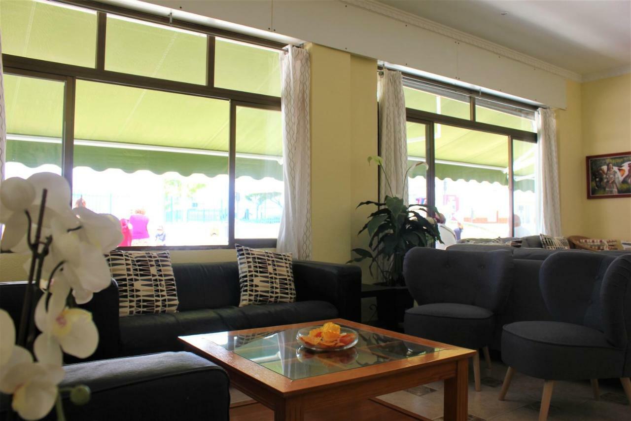 Hotel Cabello توريمولينوس المظهر الخارجي الصورة