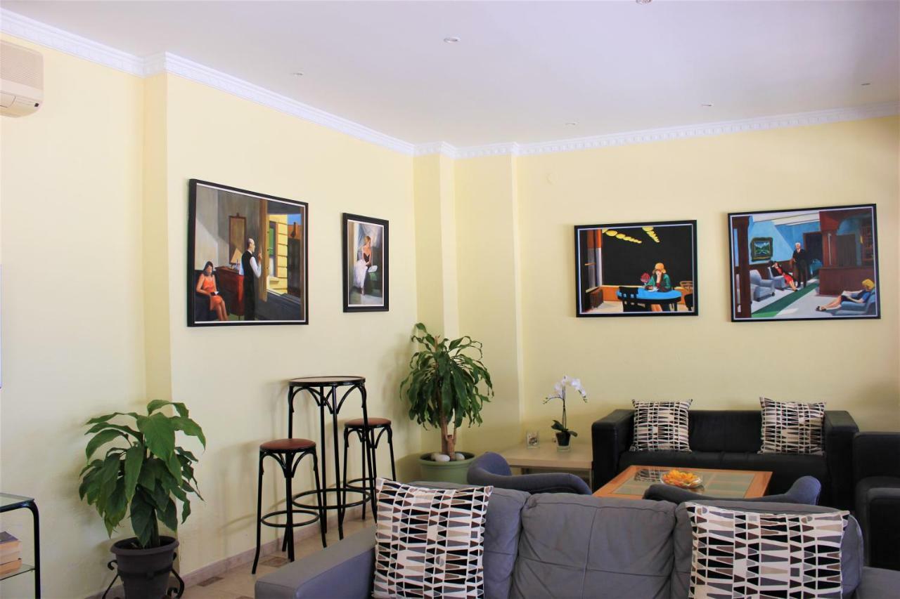 Hotel Cabello توريمولينوس المظهر الخارجي الصورة
