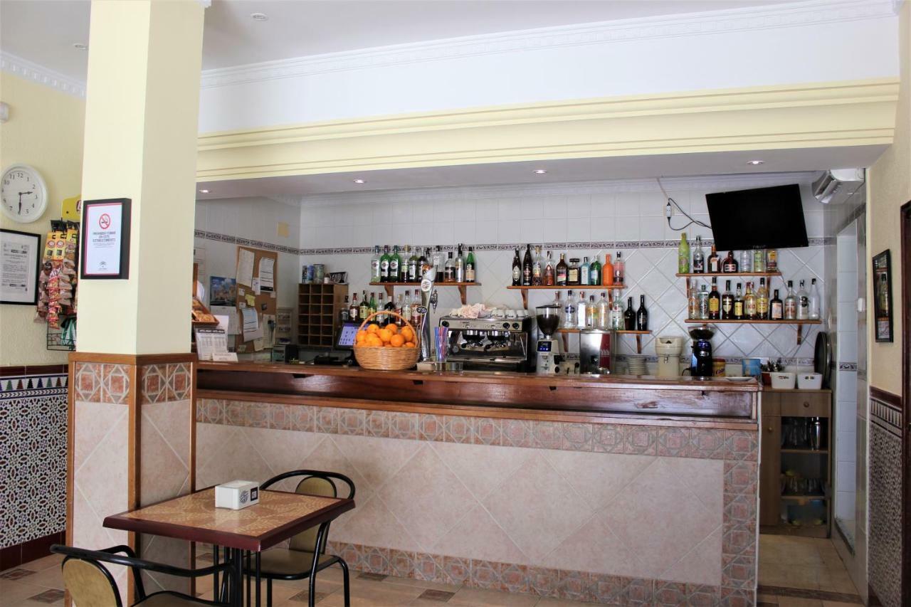 Hotel Cabello توريمولينوس المظهر الخارجي الصورة